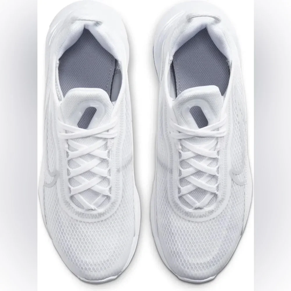 AIR MAX 2090 GS
"Triple White" CJ4066-102 - Picture 3 of 11